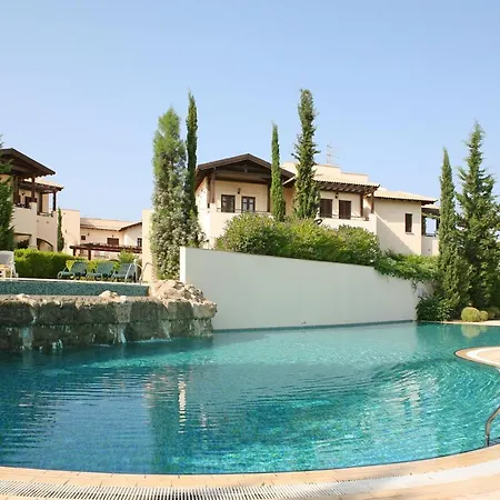 Helios Heights Spirits, Aphrodite Hills Golf 库克里亚
