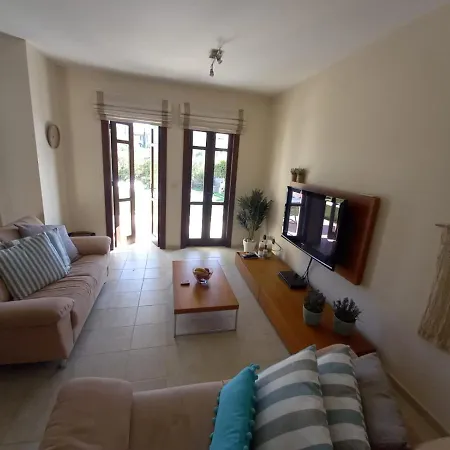 Apartment Helios Heights Spirits, Aphrodite Hills Golf